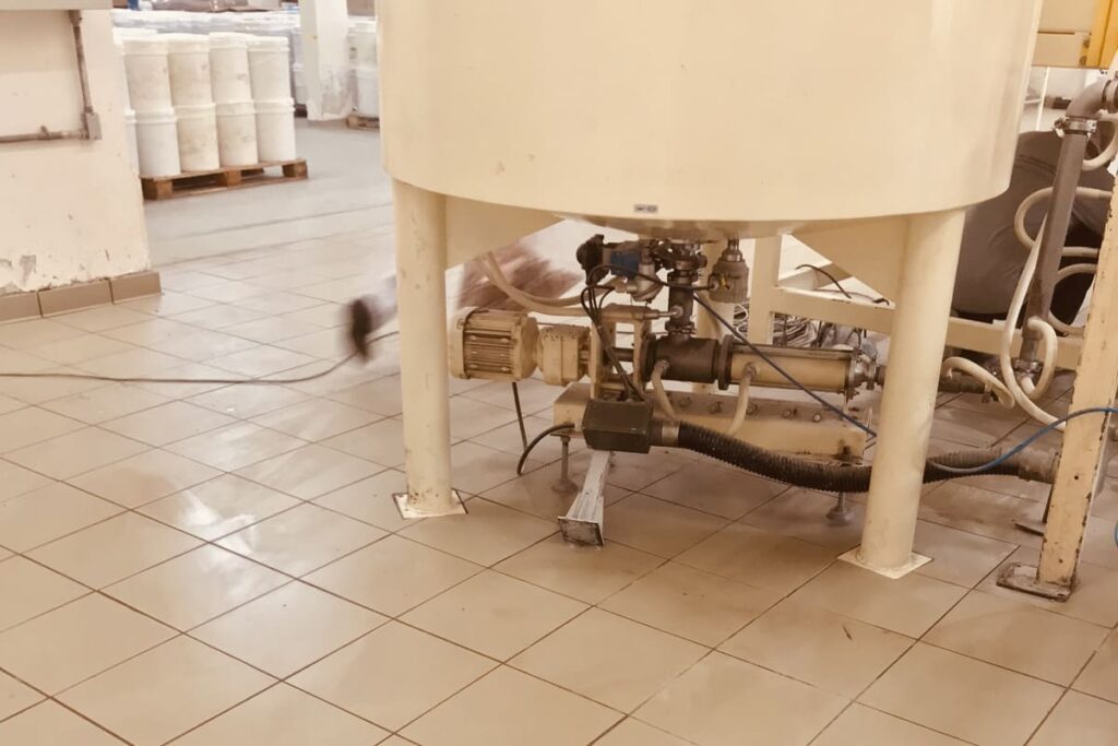 instalação ´Porcelanato Extrudado na Indústria Alimentícia de altíssima resistência química e física fabrica chocolate